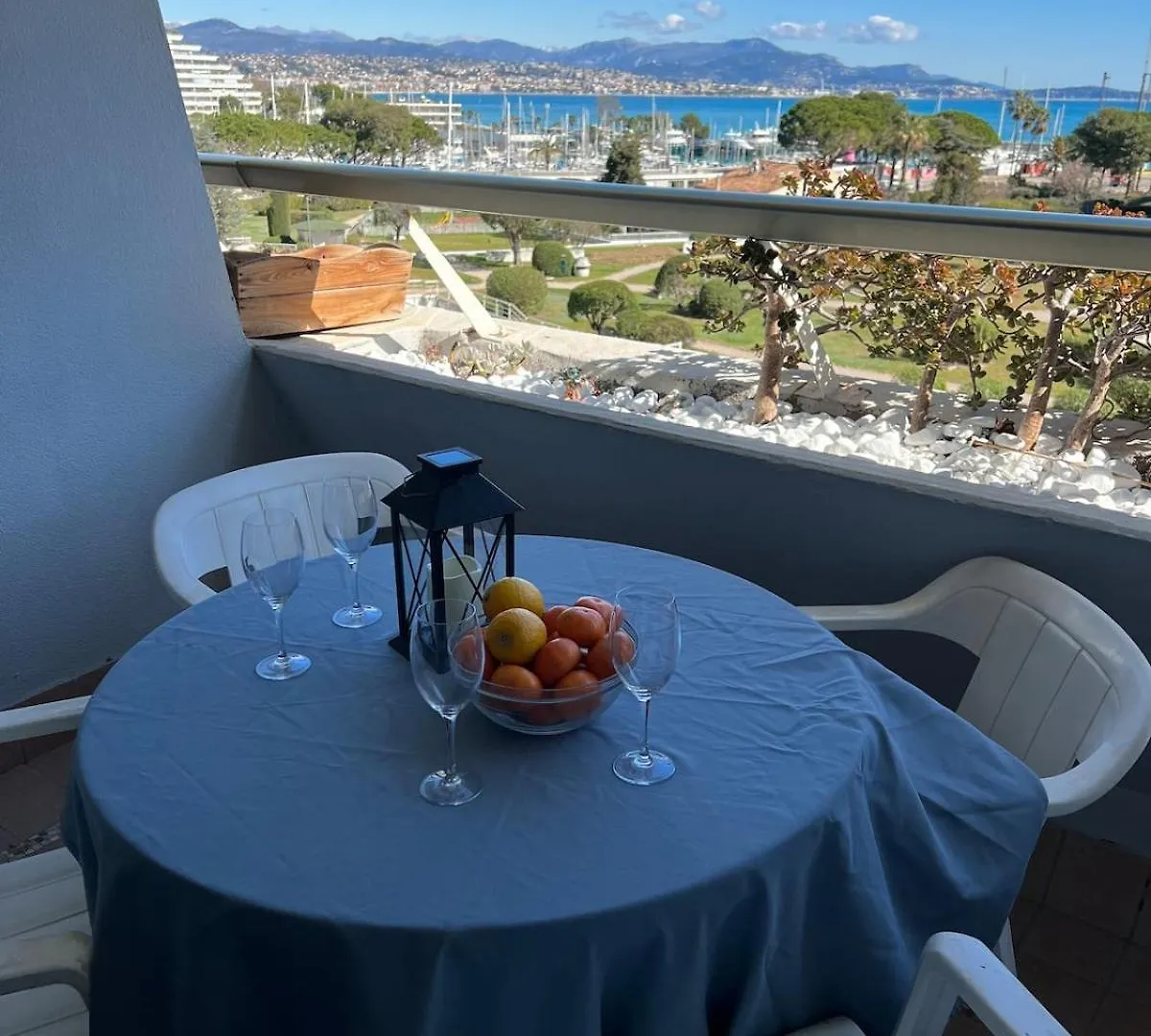 Apartment Appartement Vue Sur La Mer A 5 Minutes Des Plages Villeneuve-Loubet