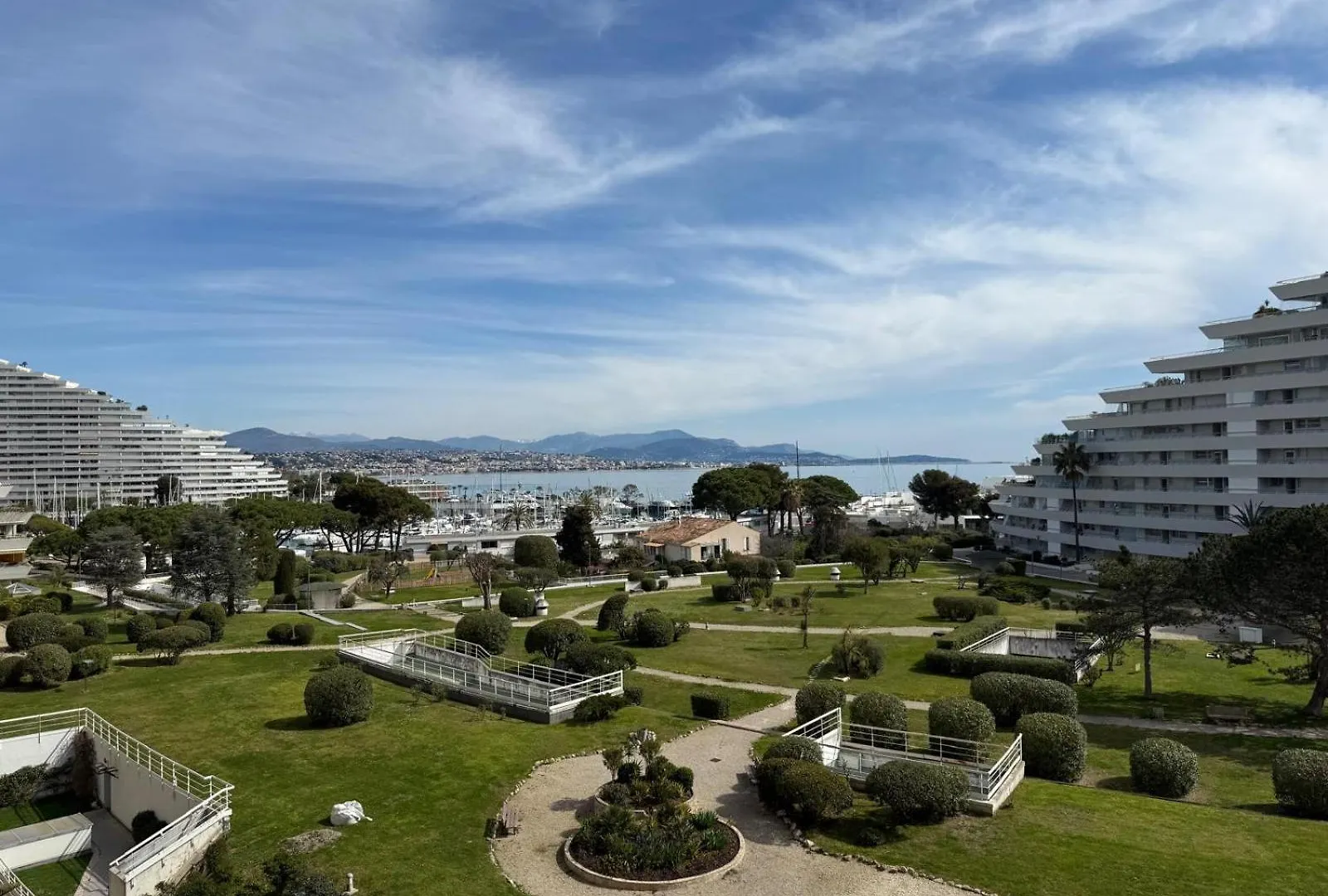 Apartment Appartement Vue Sur La Mer A 5 Minutes Des Plages Villeneuve-Loubet